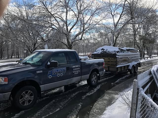 junk removal truck and service